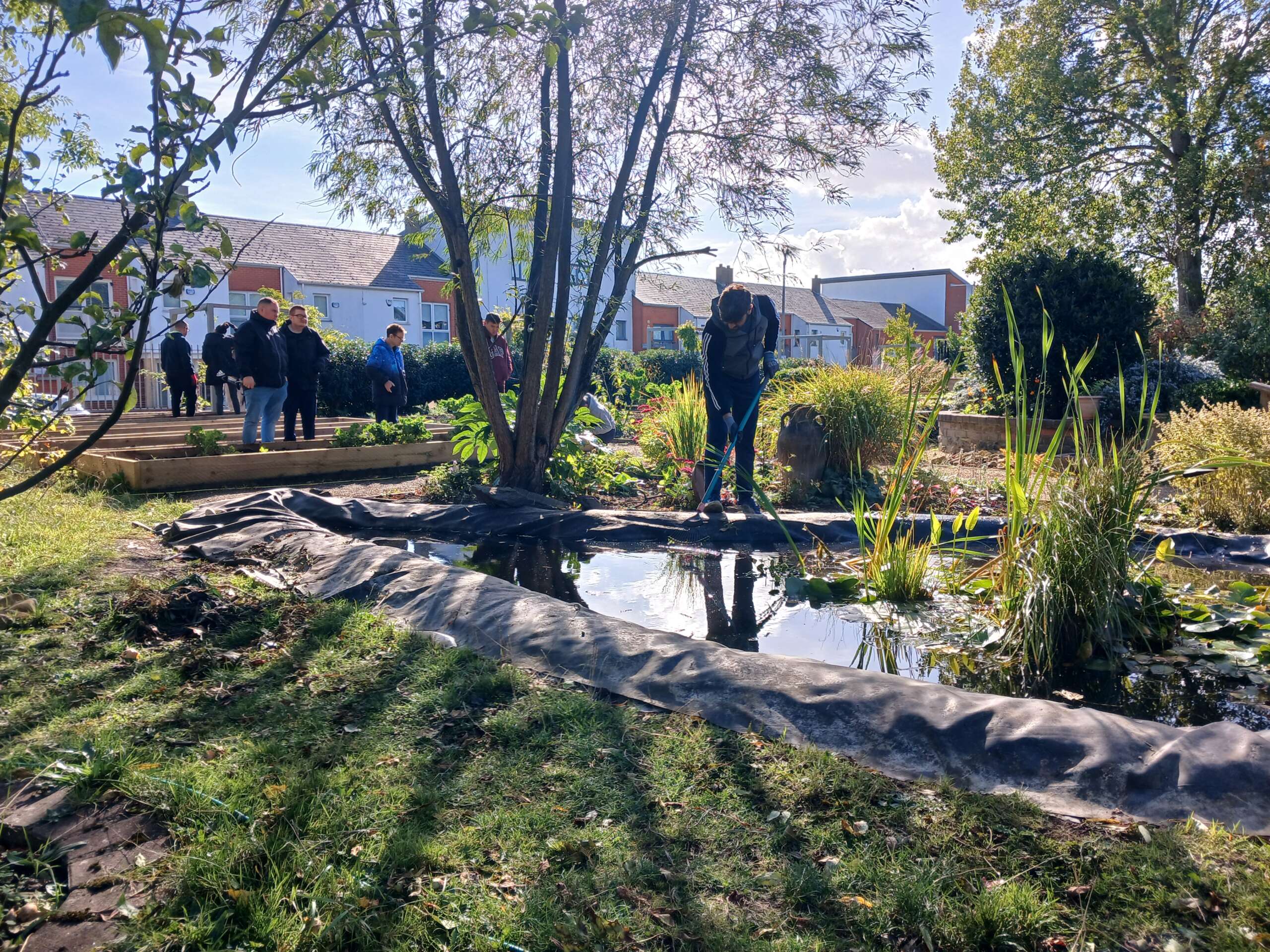 Volunteers in the GLAS community garden